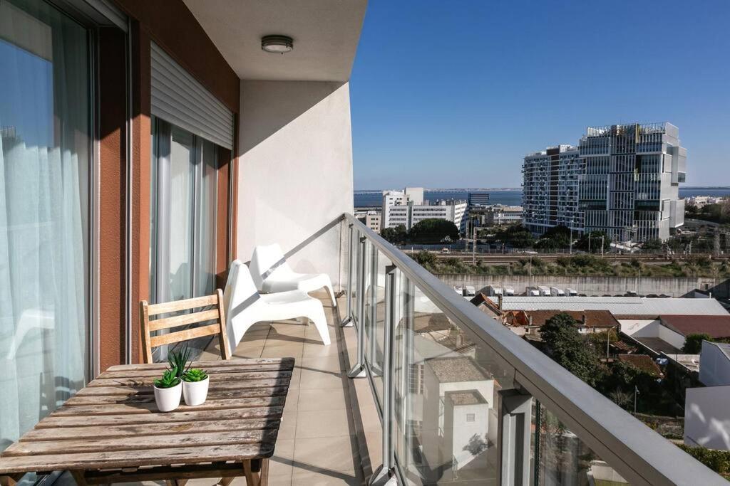 Lisbon Metro Apartment Exteriör bild