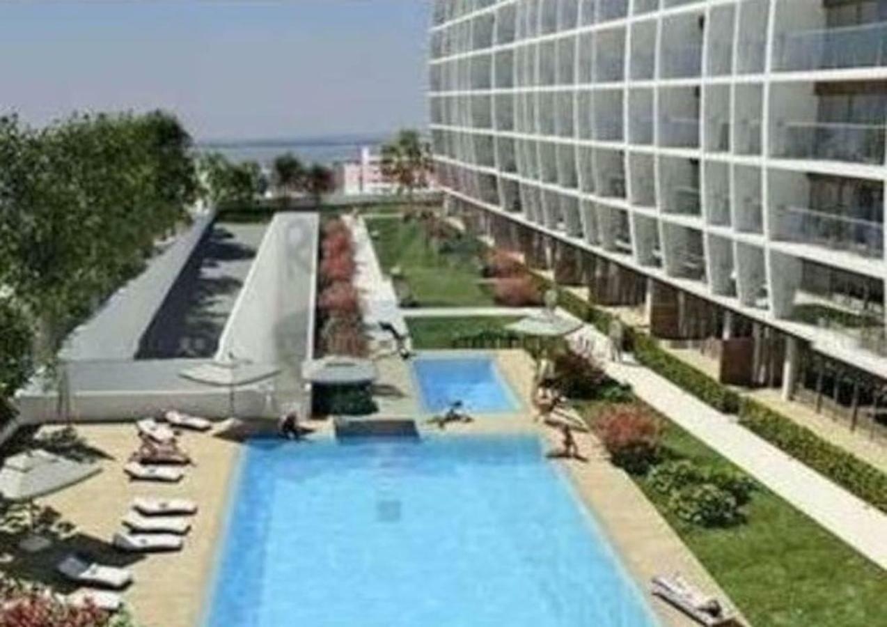 Lisbon Metro Apartment Exteriör bild